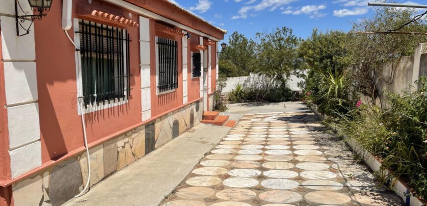 Spain Get your residency! villa with private pool & garden 006605