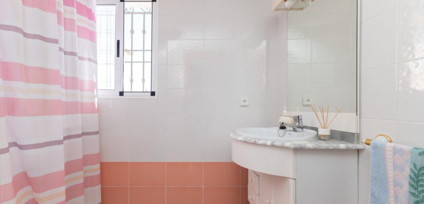 Spain Get your residency! townhouse 2 story in a quiet residential area 006595