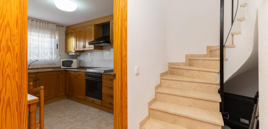 Spain Get your residency! townhouse 2 story in a quiet residential area 006595
