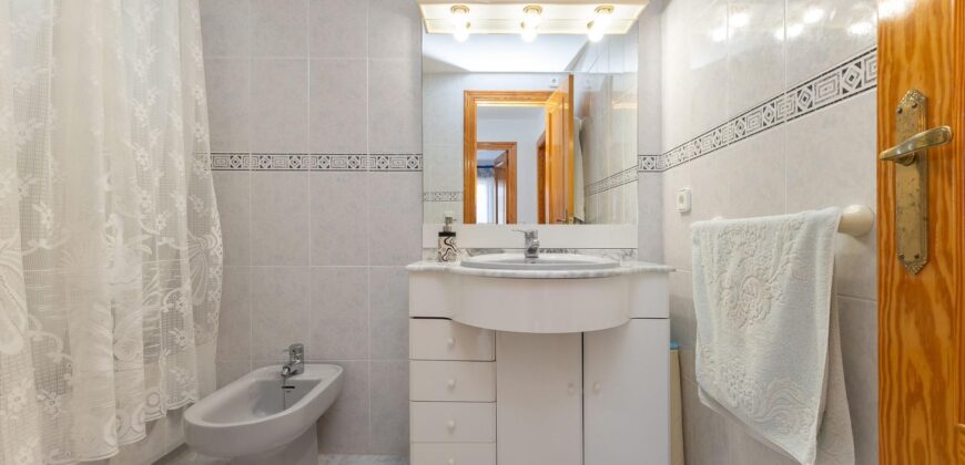 Spain Get your residency! townhouse 2 story in a quiet residential area 006595