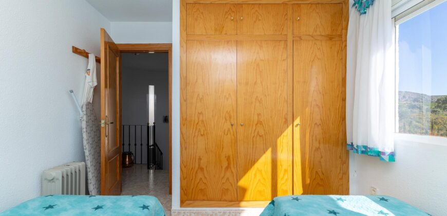 Spain Get your residency! townhouse 2 story in a quiet residential area 006595