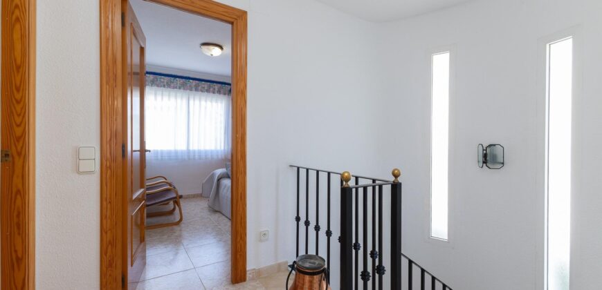 Spain Get your residency! townhouse 2 story in a quiet residential area 006595