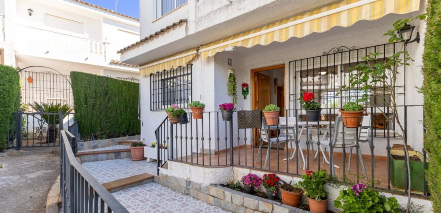 Spain Get your residency! townhouse 2 story in a quiet residential area 006595