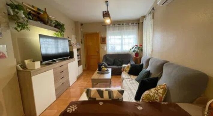Spain Get your residency! triplex home in one of the best areas 107850078