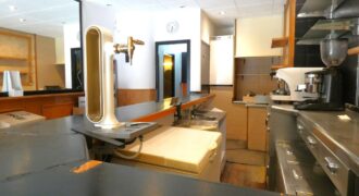 Spain Barcelona shop two floors direct access to public road PR-00330