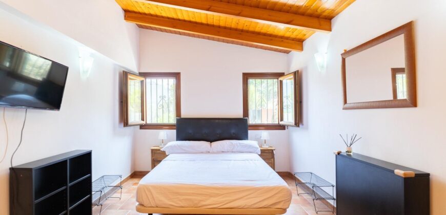 Spain Get your residency! villa with pool, garden and terrace 006825