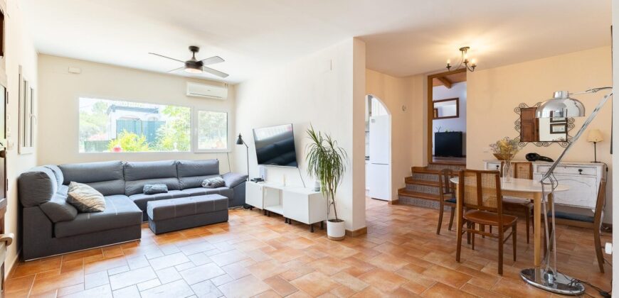 Spain Get your residency! villa with pool, garden and terrace 006825