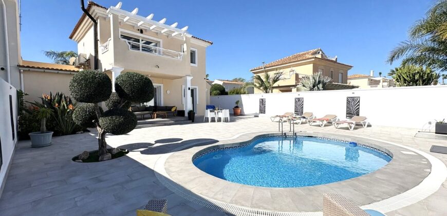 Spain Get your residency! renovated villa with pool SVM734606