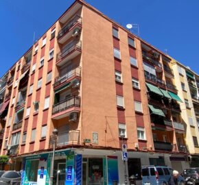 Spain Get your residency! apartment in a central area, need renovation #006645