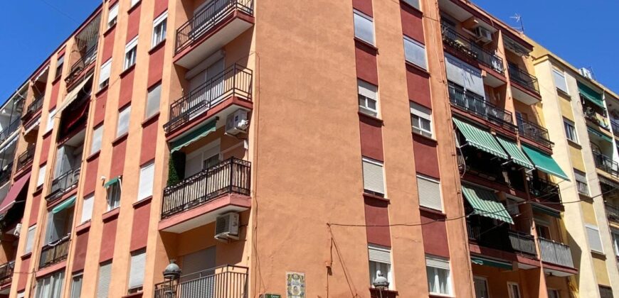 Spain Get your residency! apartment in a central area, need renovation #006645