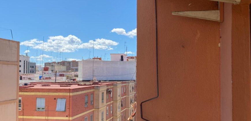 Spain Get your residency! apartment in a central area, need renovation #006645