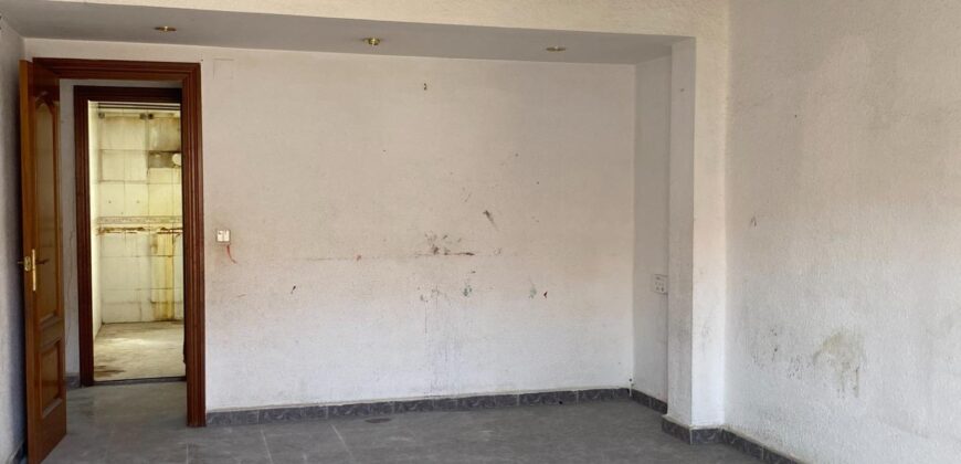 Spain Get your residency! apartment in a central area, need renovation #006645