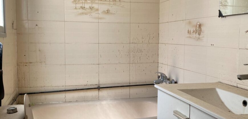 Spain Get your residency! apartment in a central area, need renovation #006645