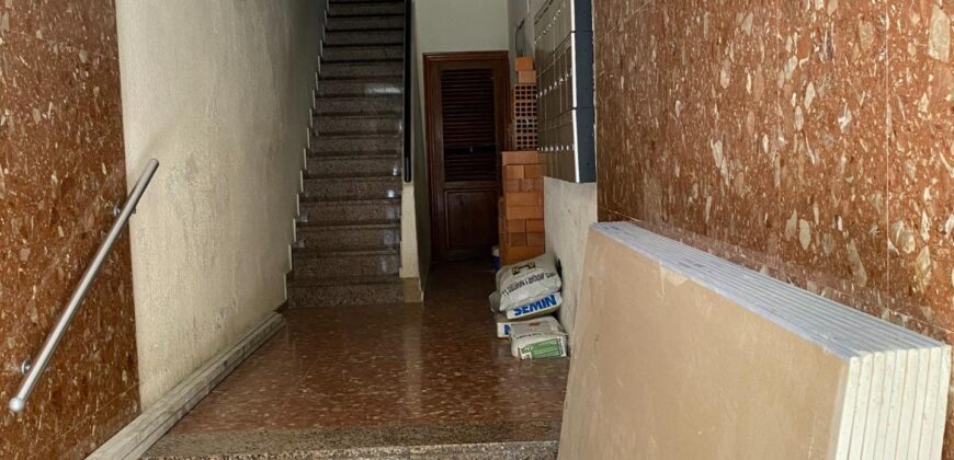 Spain Get your residency! apartment in a central area, need renovation #006645