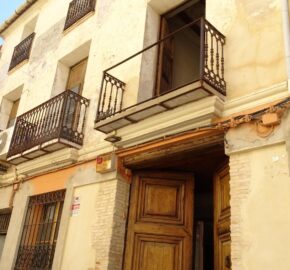 Spain Get your residency! building nice location, need renovation 006815