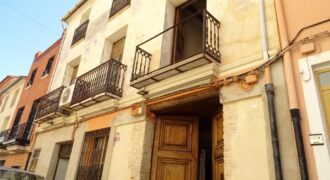 Spain Get your residency! building nice location, need renovation 006815