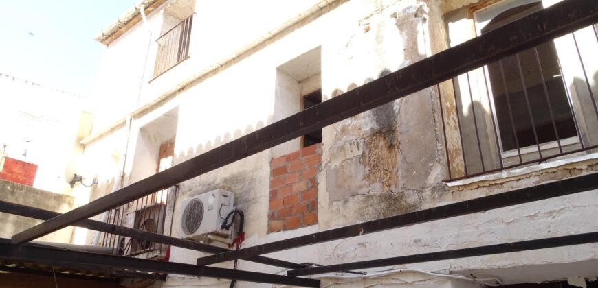 Spain Get your residency! building nice location, need renovation 006815