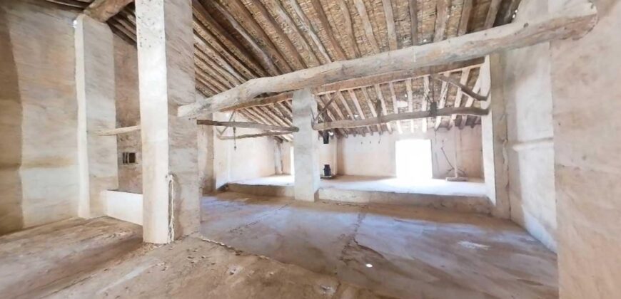 Spain Get your residency! building nice location, need renovation 006815
