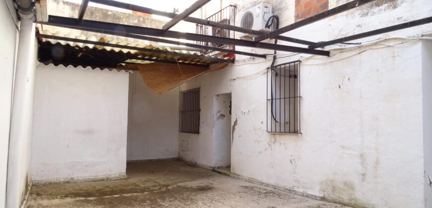 Spain Get your residency! building nice location, need renovation 006815