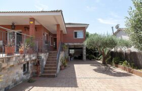 Spain Get your residency! villa in a quiet and well-connected area PR-00340