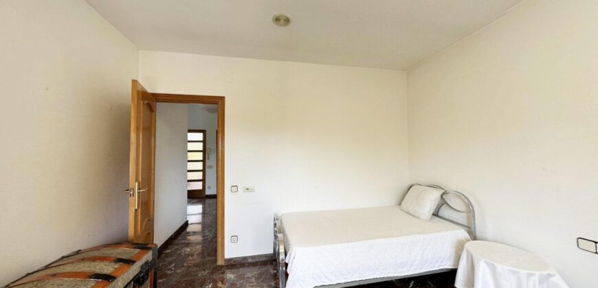 Spain Get your residency! villa in a quiet and well-connected area PR-00340