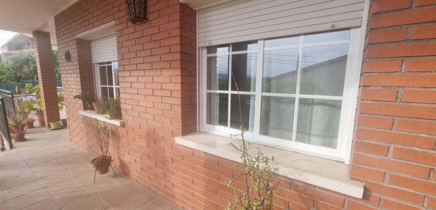 Spain Get your residency! villa in a quiet and well-connected area PR-00340