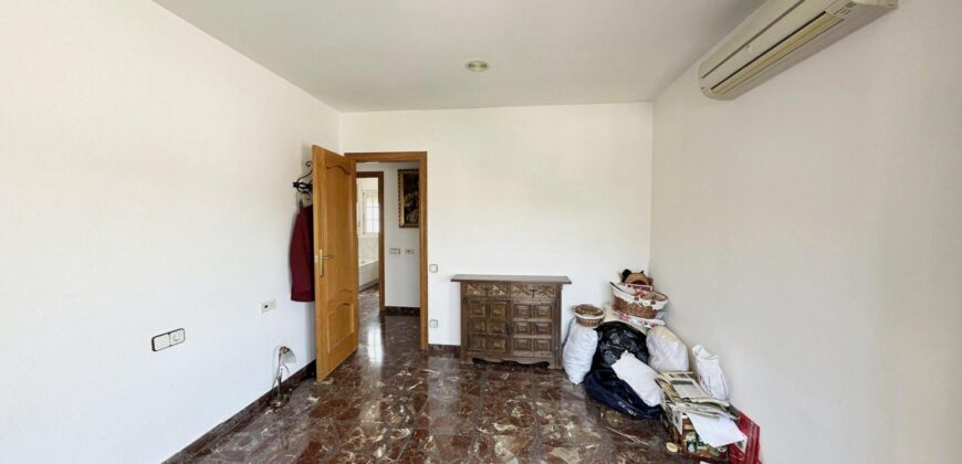 Spain Get your residency! villa in a quiet and well-connected area PR-00340