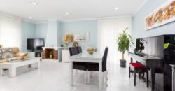 Spain Get your residency! villa with garden, central location PR-00353