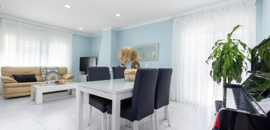 Spain Get your residency! villa with garden, central location PR-00353