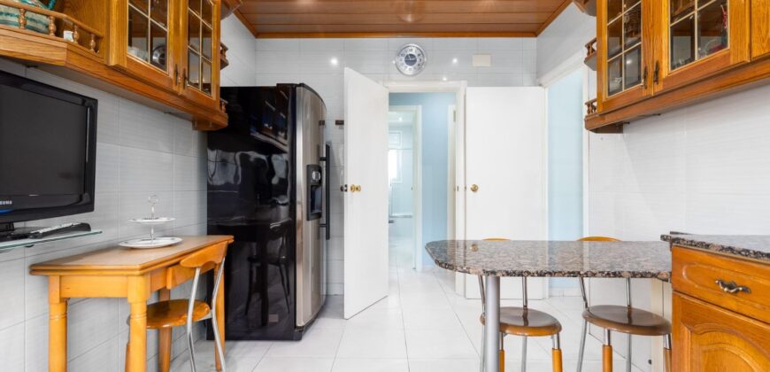 Spain Get your residency! villa with garden, central location PR-00353