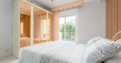 Spain Get your residency! villa with garden, central location PR-00353