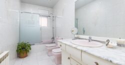 Spain Get your residency! villa with garden, central location PR-00353