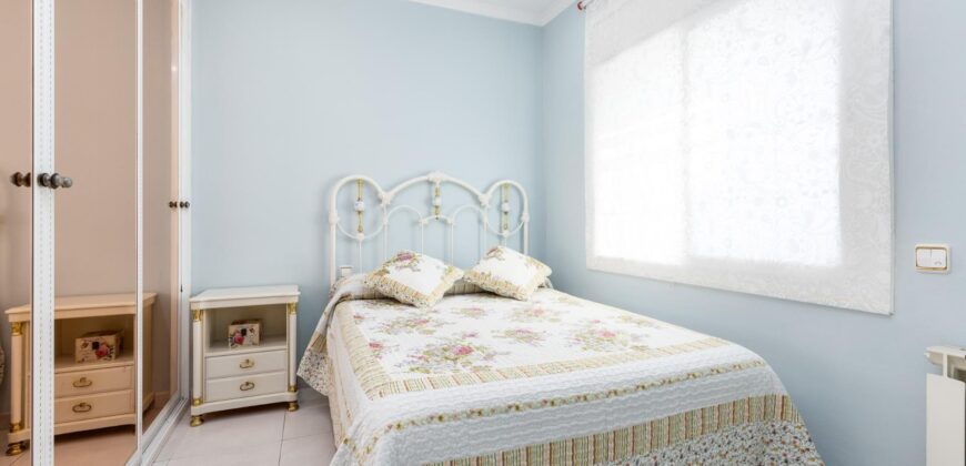 Spain Get your residency! villa with garden, central location PR-00353