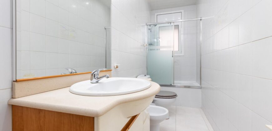 Spain Get your residency! villa with garden, central location PR-00353