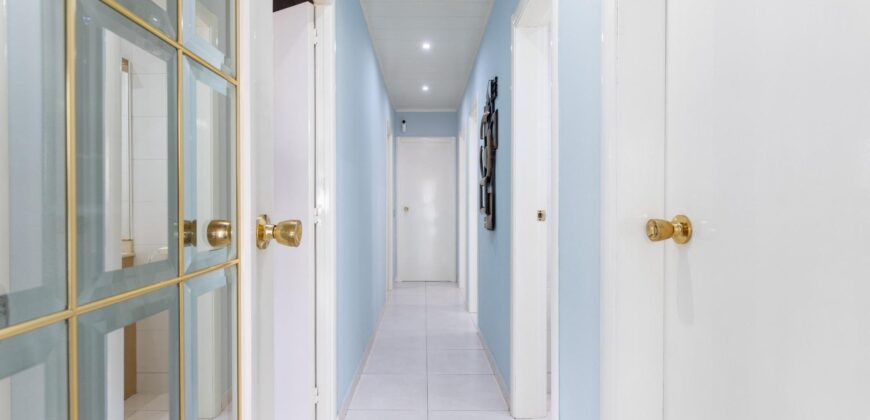 Spain Get your residency! villa with garden, central location PR-00353