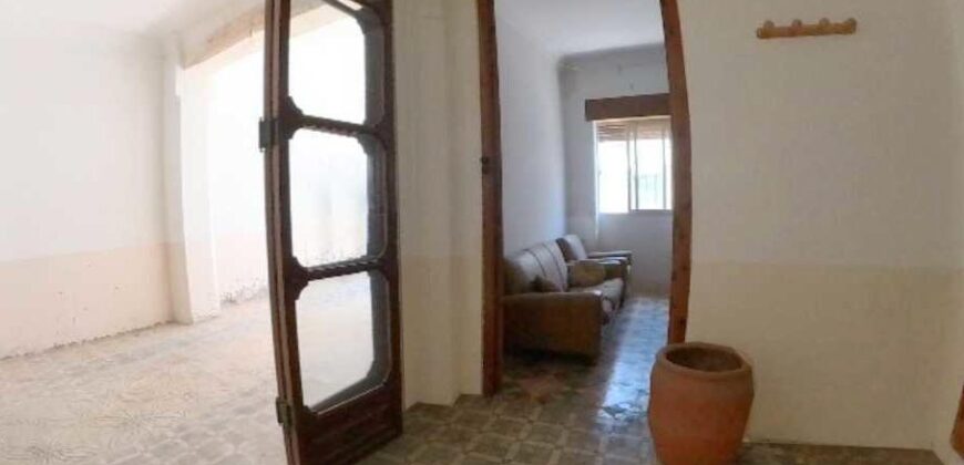 Spain Get your residency! house great location, need renovation 007005