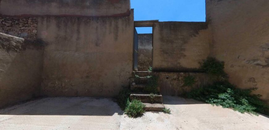 Spain Get your residency! house great location, need renovation 007005