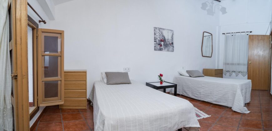 Spain Get your residency! terraced house in a central area 006615