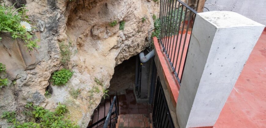 Spain Get your residency! terraced house in a central area 006615