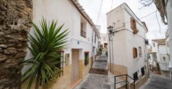 Spain Get your residency! terraced house in a central area 006615