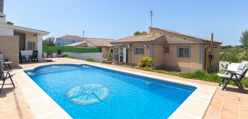 Spain Get your residency! villa with pool and garden in a quiet area #006955