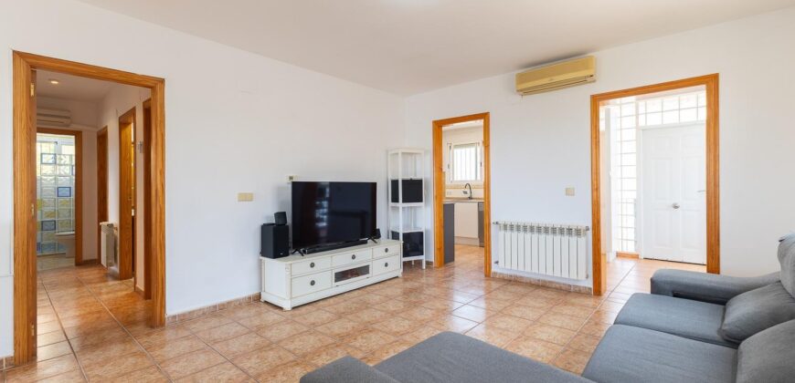 Spain Get your residency! villa with pool and garden in a quiet area #006955