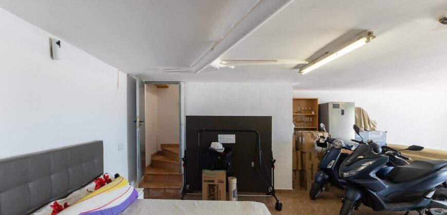 Spain Get your residency! villa with pool and garden in a quiet area #006955