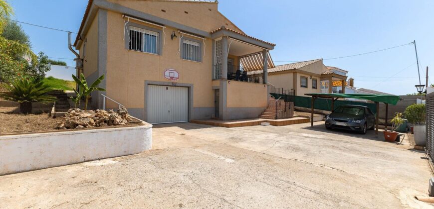 Spain Get your residency! villa with pool and garden in a quiet area #006955