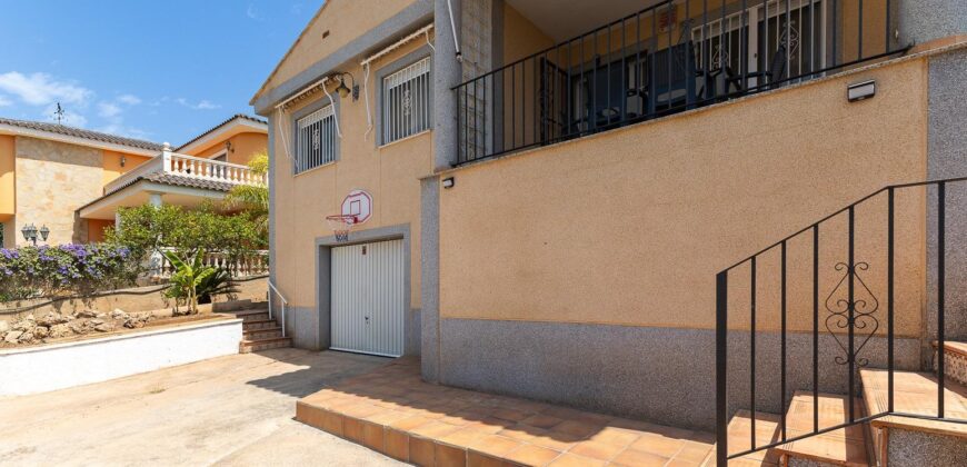 Spain Get your residency! villa with pool and garden in a quiet area #006955