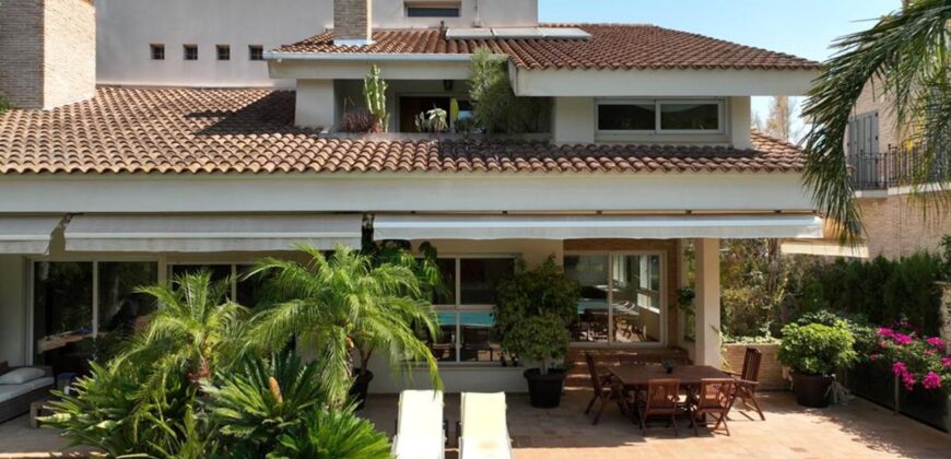 Spain Get your residency! villa most desirable neighborhoods SVM738694