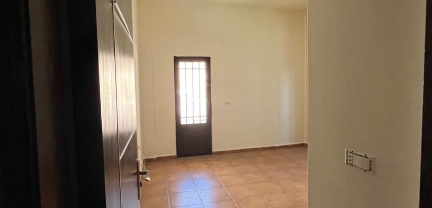 maalaka spacious apartment 250 sqm for rent #6677