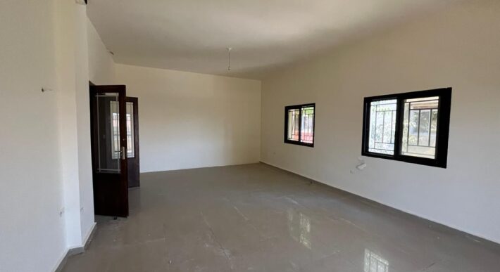 maalaka building shops two facades 200m + apartment 250m for sale #6642