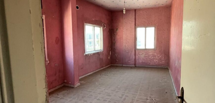 madine el sinayia apartment 160 sqm need renovation, main road #6649