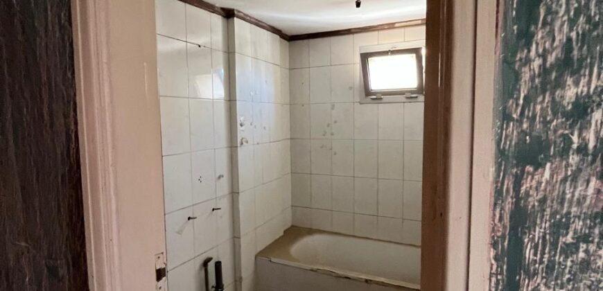 madine el sinayia apartment 220 sqm for sale need renovation, main road #6650